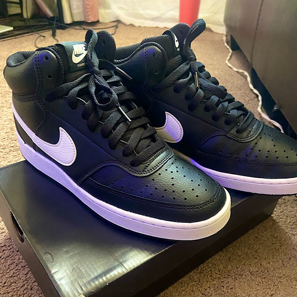 Nike court visions